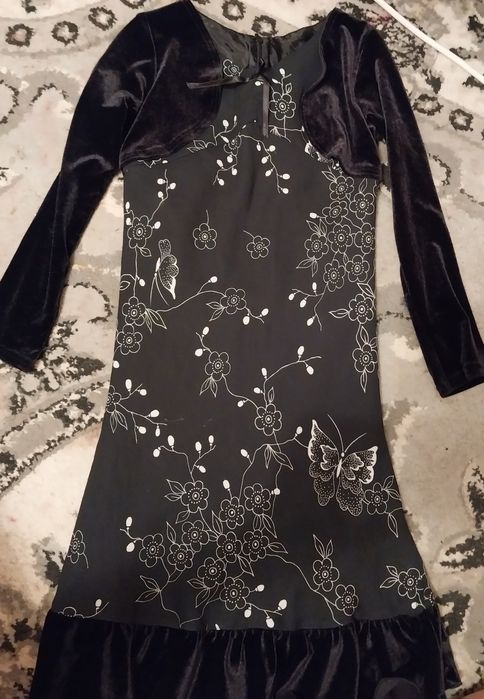 По 1.000 Продам   платья!