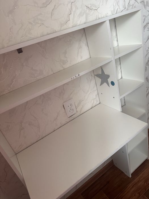 Стол письменнный