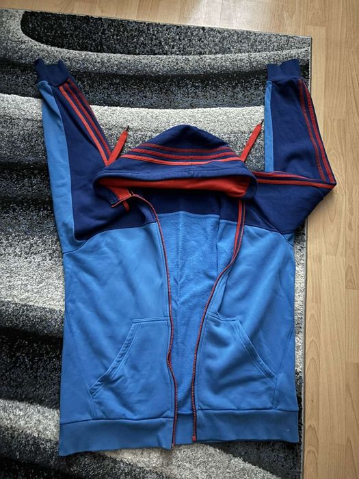 Adidas essential 3 stripes