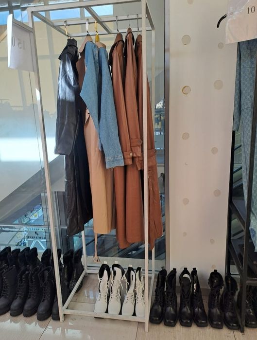 Продам  вешалки для одежды.