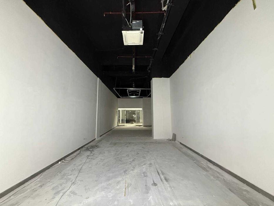 SHAHAR MARKAZIDAN tayyor 2 ta noturar magazin sotiladi