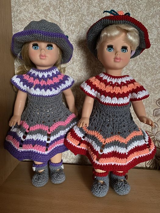 Вязанная одежда для куклы.