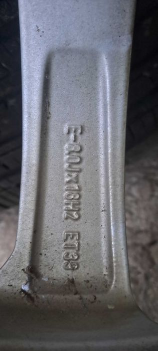 Джанти с гуми Audi Q5 2.0 TFSI 220к.с 2014г.