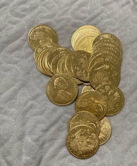 Vand monede placate cu aur de 24k 1/1 cu cele originale