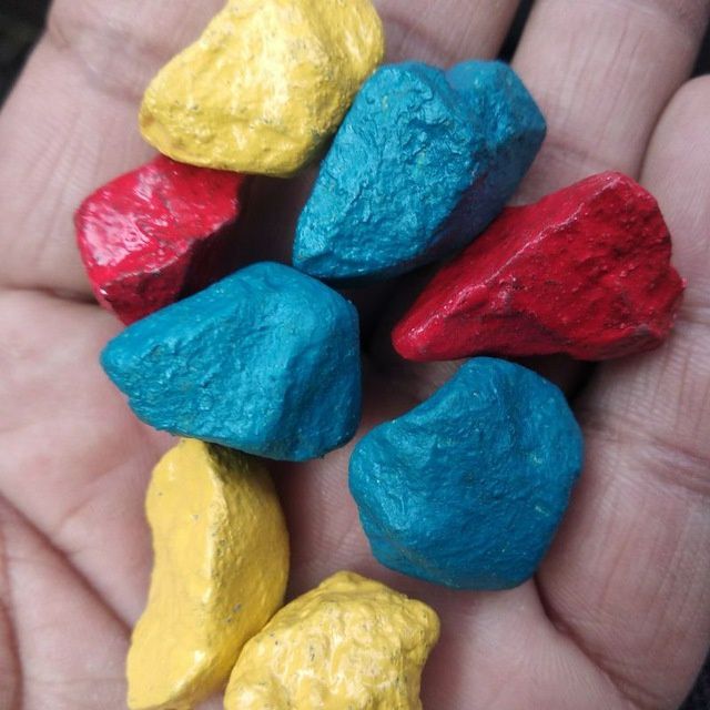 Рангли тошлар сувга чидамли