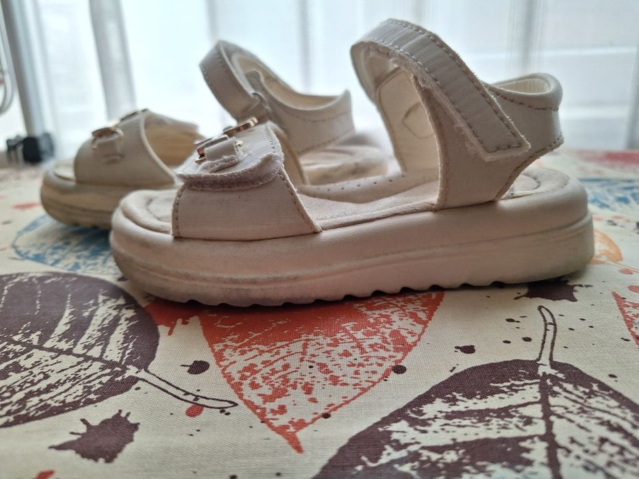 Детски сандалки,номер 26,за 3-4г.