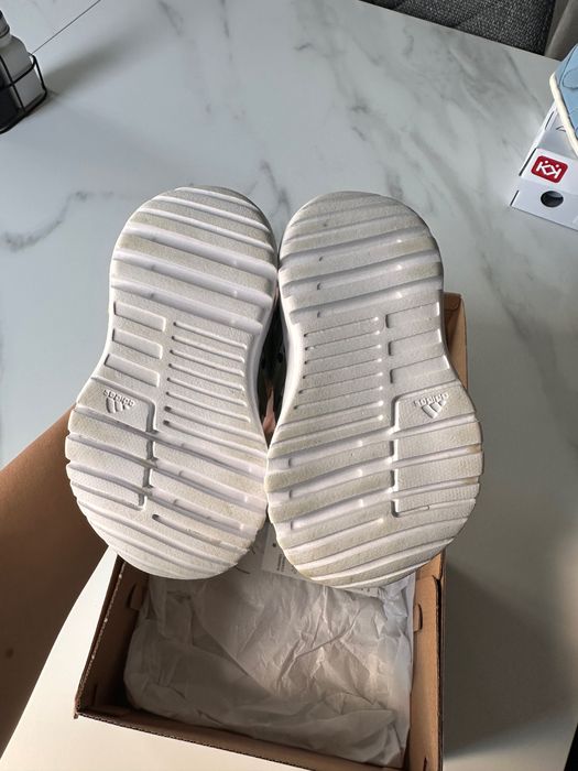 Бебешки маратонки Adidas Lion King
