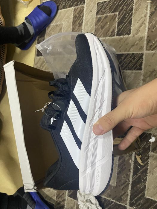 Кросовкий черный адидас