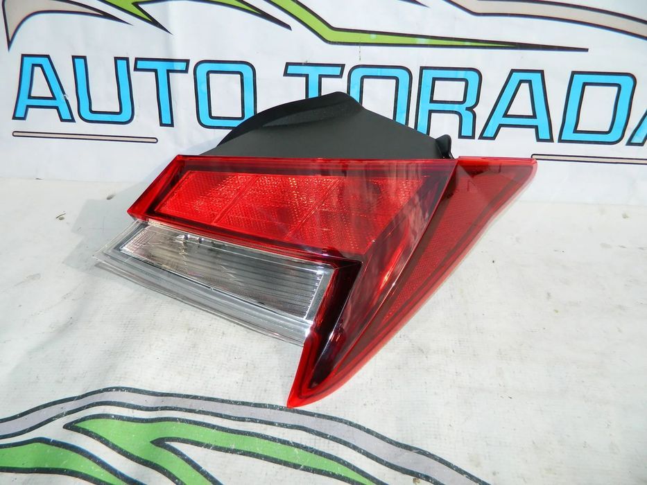 Stop dreapta Hyundai Elantra model 2020-2023 cod 92402AA000