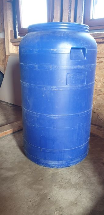Vand butoi plastic 250 L