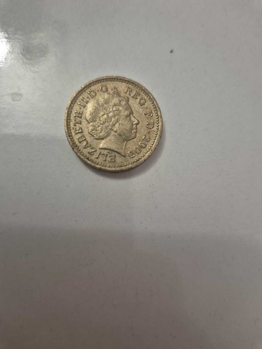 МОНЕТА 1 паунд (ONE POUND) 2000 година