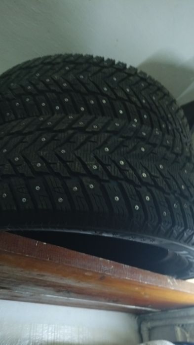 Зимняя резина. С шипами