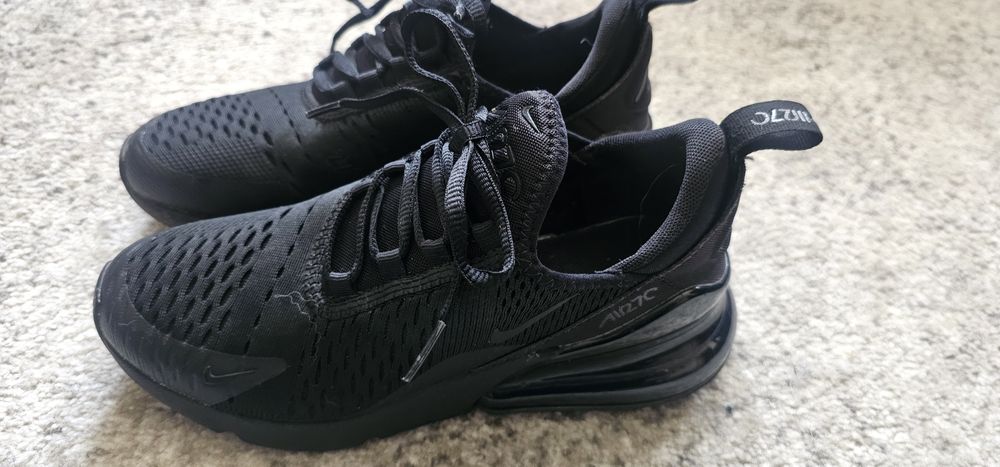 Дамски маратонки Nike Air Max 270