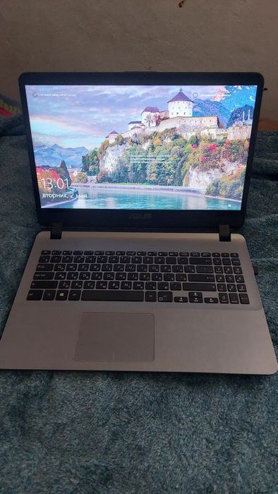 Ноутбук асус X507M