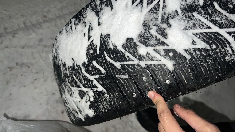 Продам колеса 245/45R18