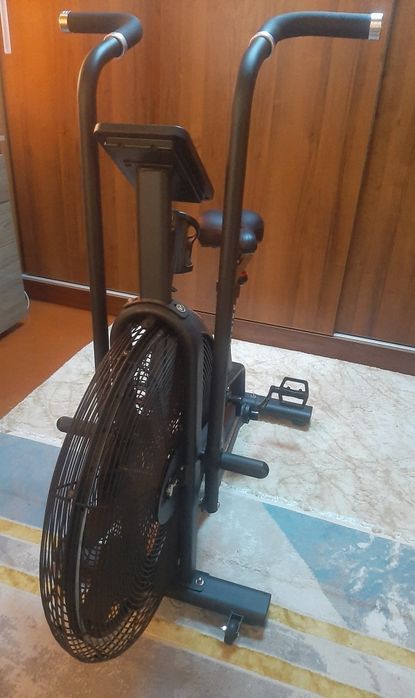 Продам кресло и велотренажёр