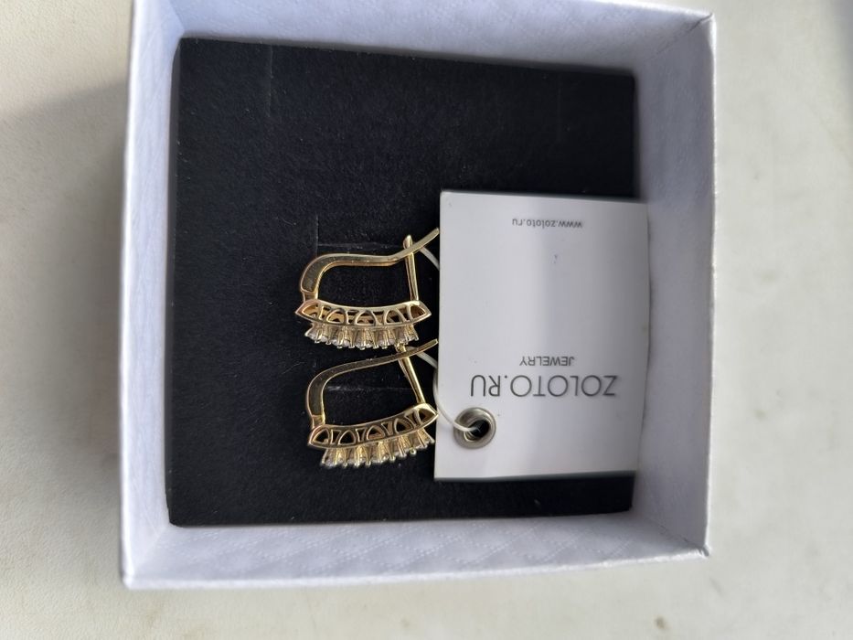 Продам серьги золотые