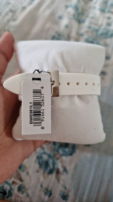 Ceas Guess  Alb pearl