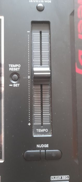 Pioneer Djs1000 Sampler ( nu Roland, Korg, yamaha )