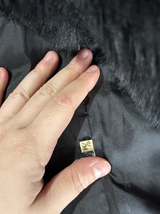 Продавам Дамски елеци с пух