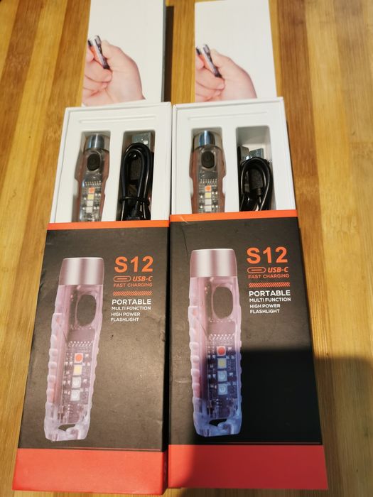 S12 fluorescenta 600 lumeni cu bază magnetică