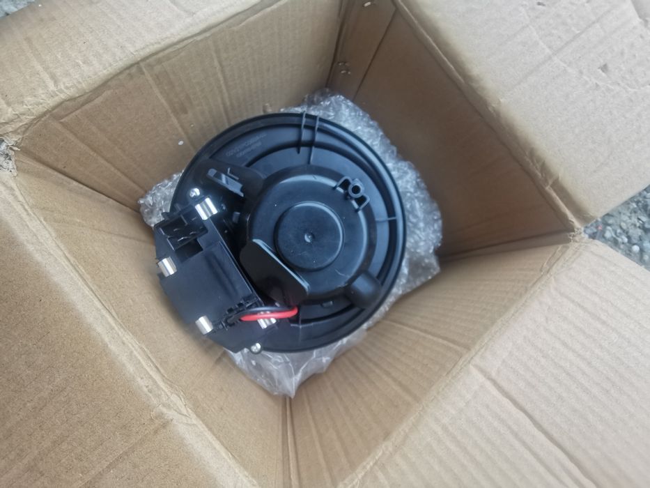 Ventilator Motoraș aeroterma interior habitaclu suflanta VW Passat b6 b7  Golf 5 6 touran Skoda Octavia 2 face-lift