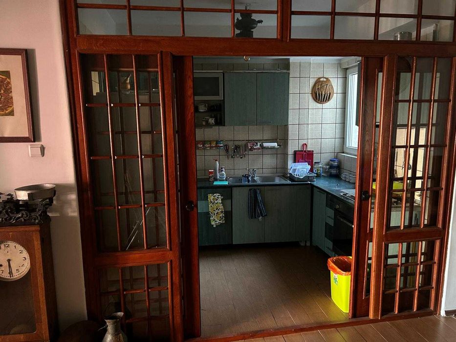 vand/schimb 3 camere (modificat din 4) Bucuresti central 287.000 euro