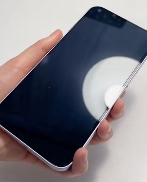 Продам Айфон 14 в отличном состоянии !