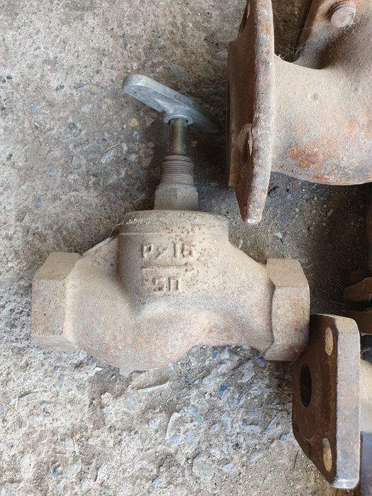 Продам или меняю на нерабочие аккамуляторы.