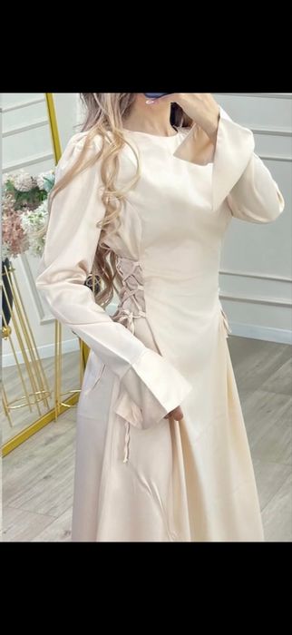 Жаңа, сәнді, нәзік түсті көйлек