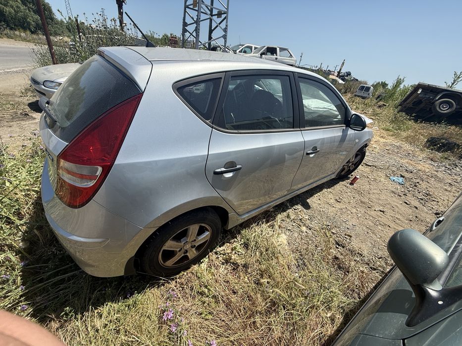 Hyundai i30 1.6 125 кс  на части