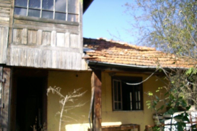 Продава се Къща в с. Углярци, Област Перник - 48 кв.м за 213 €/кв.м - Снимка #1