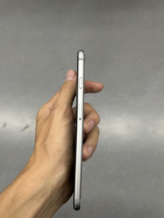 Продам Iphone 6+
