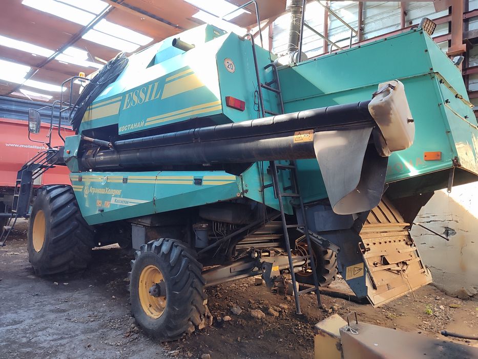 Комбайн Есиль 740