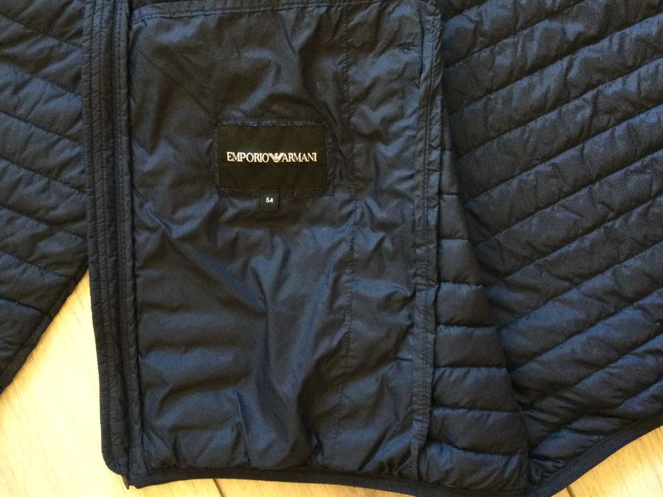 НОВО синьо ултра леко пухено яке EMPORIO ARMANI размер 54 XL от Италия