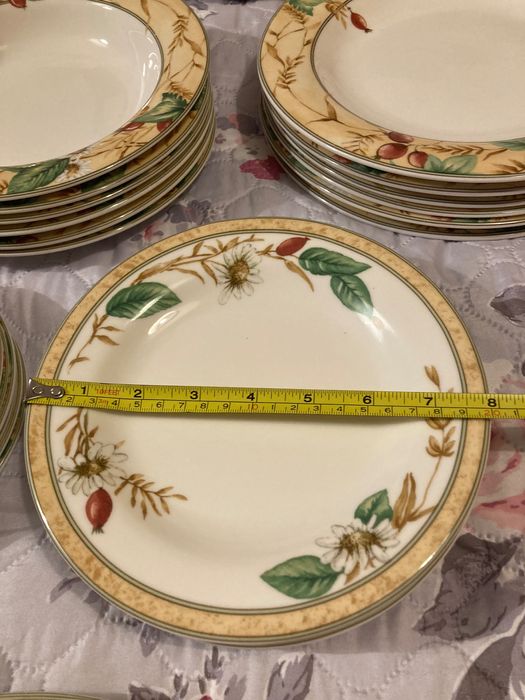 Порцеланов сервиз за хранене