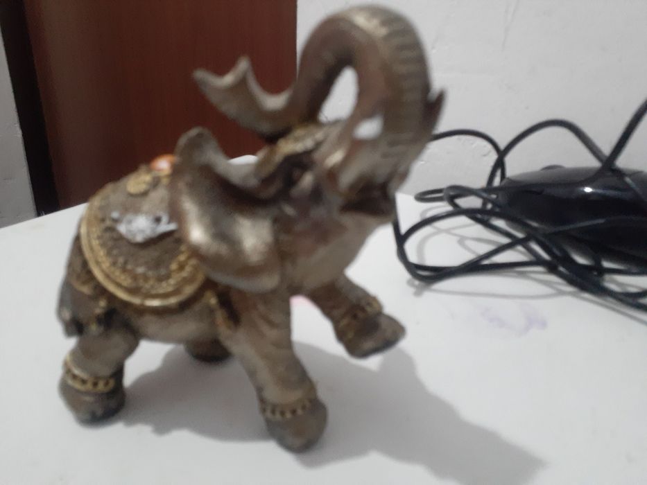 Сувениры, игрушки.