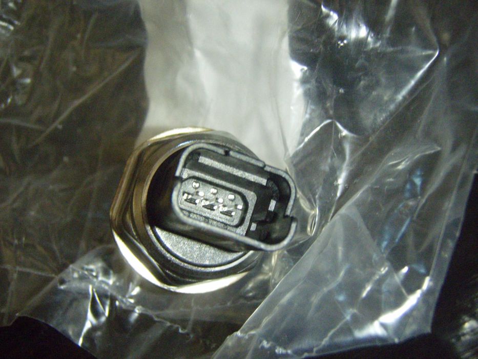 Senzor presiune combustibil ERA 551318, aproape nou