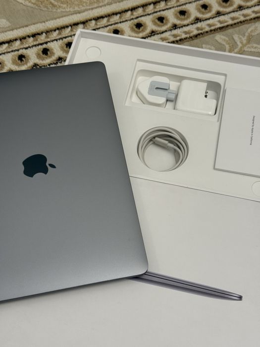 MacBook Air M1 silver EAC идеальное состояние