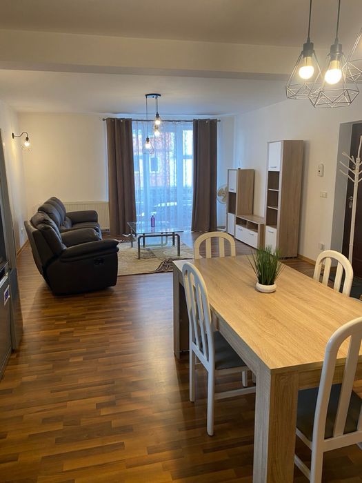 Apartament 2 dormitoare , living cu bucatarie