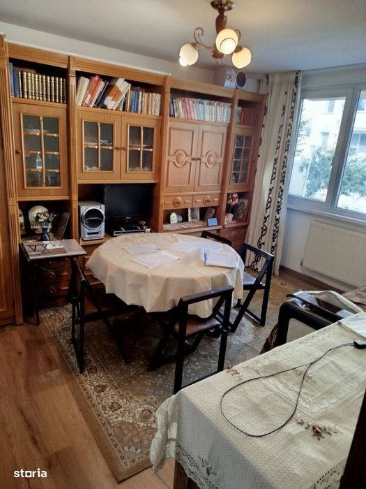 Apartament 2 camere renovat, etaj 1, zona Carpati