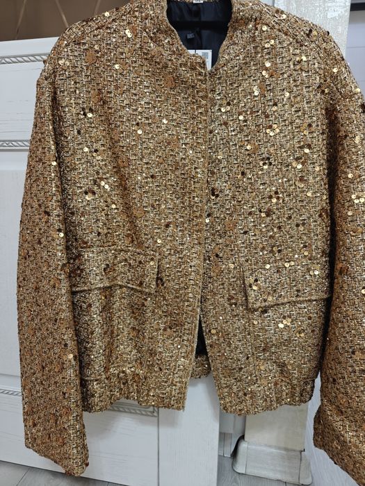 Бомбер нарядный новый