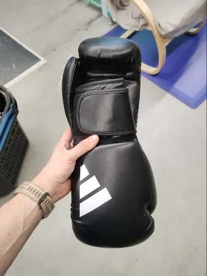 Set Box Adidas: Mănuși, benzi, protecție - produs resigilat Decathlon