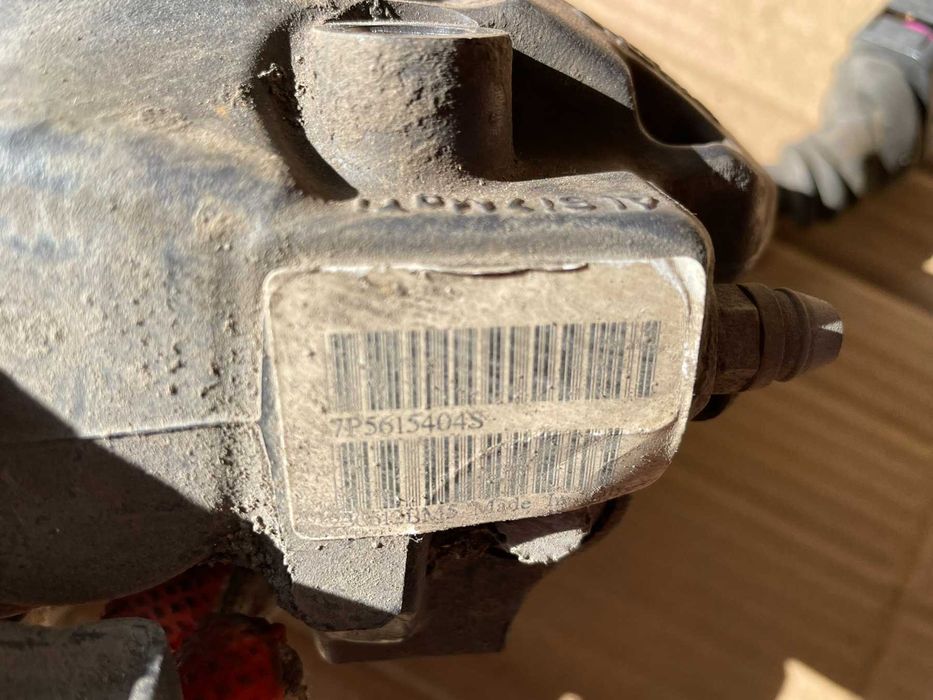 Спирачен Апарат Заден Десен 7P0615424 Porsche Cayenne 3.0D 92A/2012г