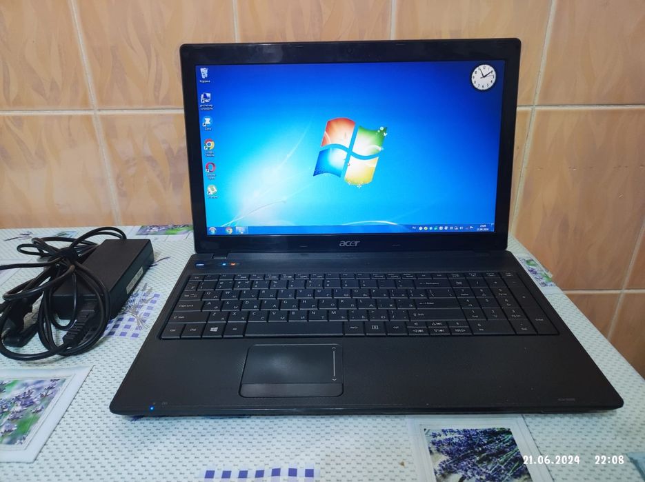 Ноутбук продаю срочно