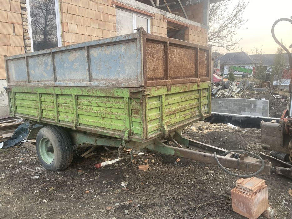 Utb romaneasca 445 ,550 cu remorca basculabila