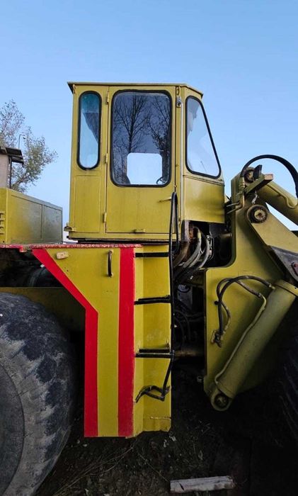 STALOWA WOLA L34 - INCARCATOR FRONTAL (buldozer pe pneuri)