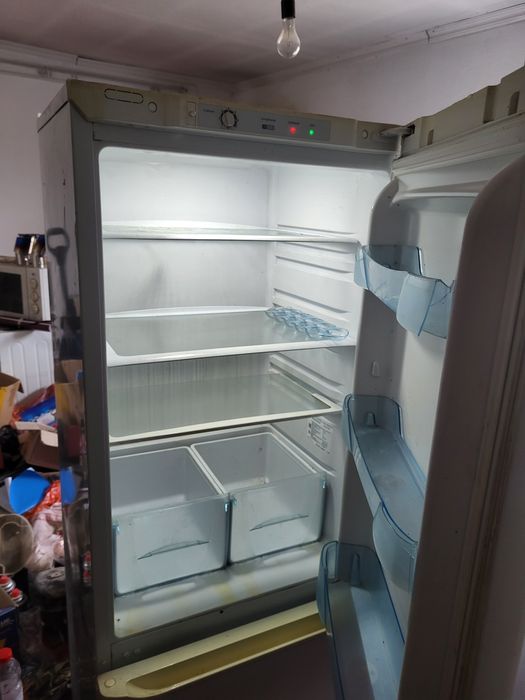 Холодильник сатылады