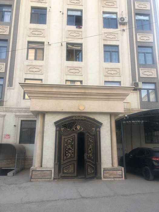 Шахар марказидан дом сотилади