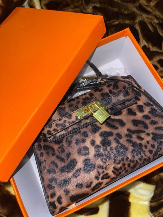 оргинал хитой сумка каропка дакумент йест 130 000